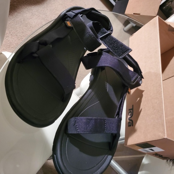 MENS TEVA SANDALS: BRAND NEW WITH BOX NEVE… main image 4